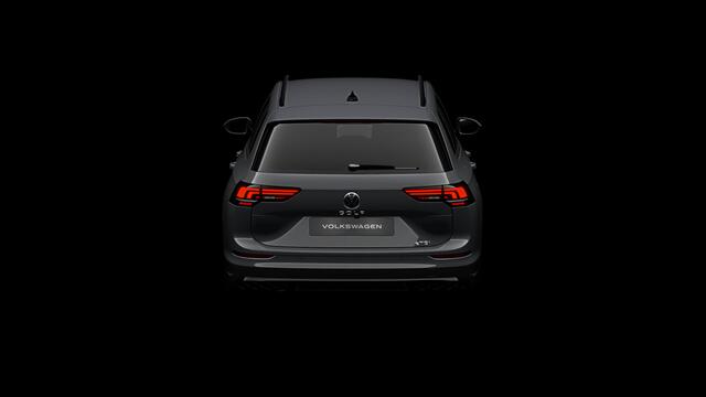 Volkswagen GOLF Variant 1.5 eTSI 116 7DSG R-Line Edition Automaat | Zijruiten achter en achterruit getint, 65% lichtabsorberend | Side Assist | Koplampverlichting IQ.Light 'LED Matrix' | Airconditioning automatisch, 3-zone (Climatronic)