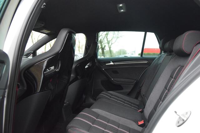 Volkswagen GOLF 2.0 TSI GTI Clubsport NL-Auto/Schaalstoel/DCC/Dyn