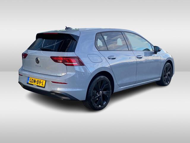 Volkswagen GOLF 1.5 eTSI 115PK DSG Life Edition / App Connect / Achterruitrijcamera / Parkeersensoren / Cruise Control / 17'' LMV / VW
