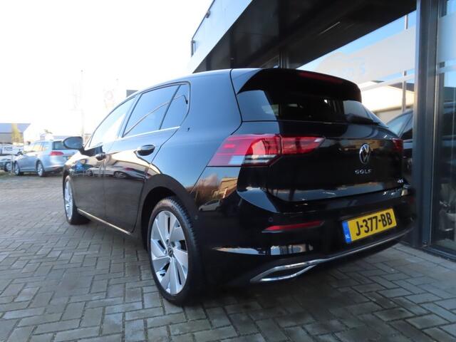 Volkswagen GOLF 1.5 eTSI Style Ecc Led Camera Pdc 2020