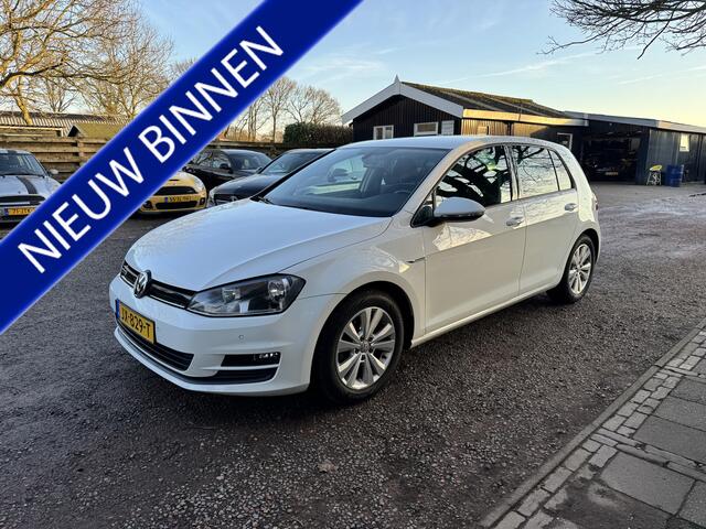 Volkswagen GOLF 1.0 TSI 115pk BlueMotion Connected Series