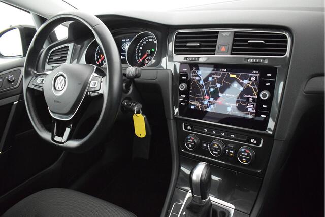 Volkswagen GOLF Variant 1.5 TSI 130pk DSG Comfortline Trekhaak Parkeersensoren Navigatie