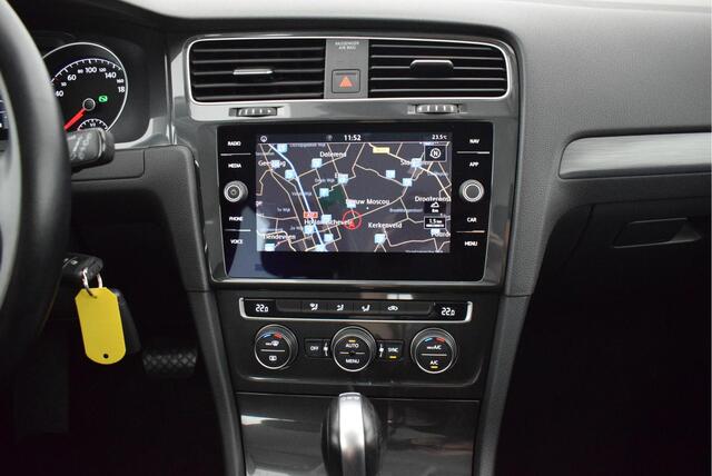 Volkswagen GOLF Variant 1.5 TSI 130pk DSG Comfortline Trekhaak Parkeersensoren Navigatie