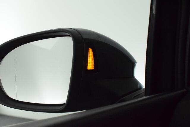 Volkswagen GOLF Variant 1.5 eTSI 150pk DSG 2x R-Line Led Virtual Cockpit Navigatie