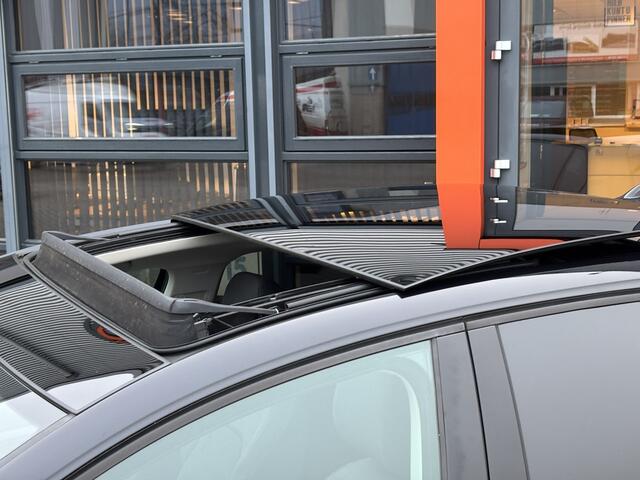Volkswagen GOLF 1.5 TSI Style / Elektrische Stoelen / Camera / Schuifkanteldak / Virtual Cockpit / Draadloos Apple Carplay/Androidauto /