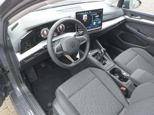 Volkswagen GOLF variant Life Edition 1.5 TSI 116 pk 6 versn. DSG · Comfort pakket · Trekhaak ·