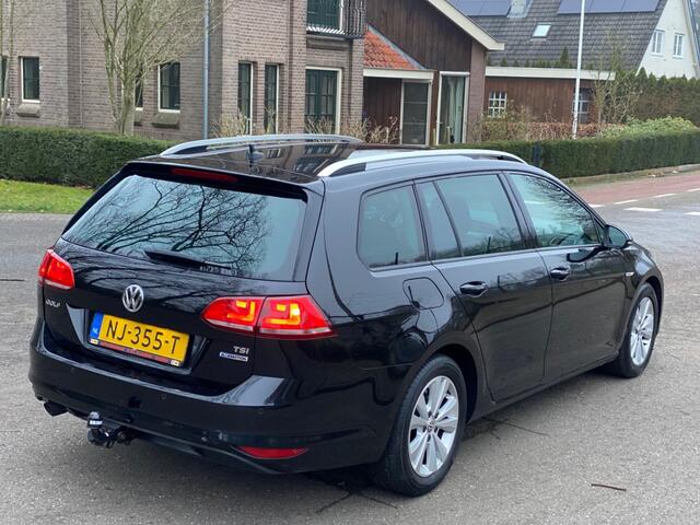 Volkswagen GOLF 1.0 TSI Automaat - Navi - Trekhaak - 2017 !!!