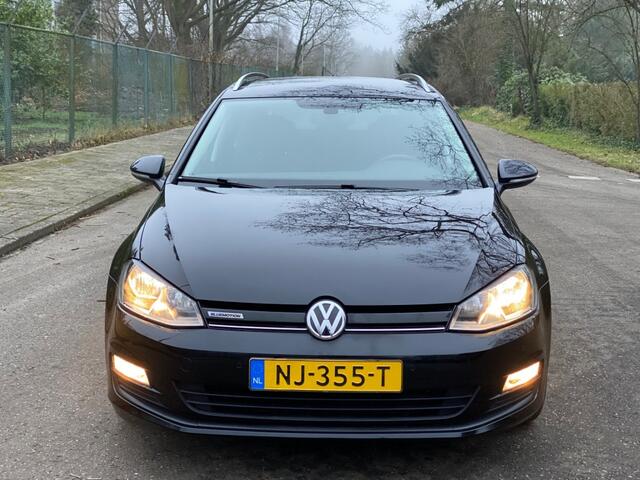 Volkswagen GOLF 1.0 TSI Automaat - Navi - Trekhaak - 2017 !!!