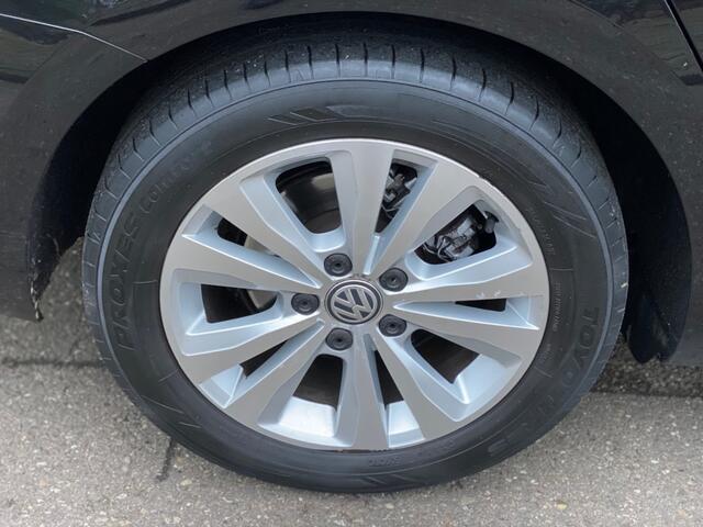 Volkswagen GOLF 1.0 TSI Automaat - Navi - Trekhaak - 2017 !!!
