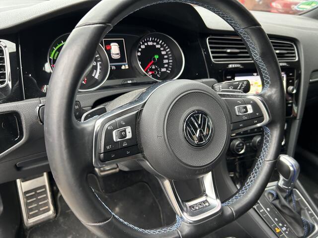 Volkswagen GOLF 1.4 TSI PHEV GTE Highline // FULL LED // NAVI // PDC V+A // ADAPTIV CRUISE // STOELVERWARMING