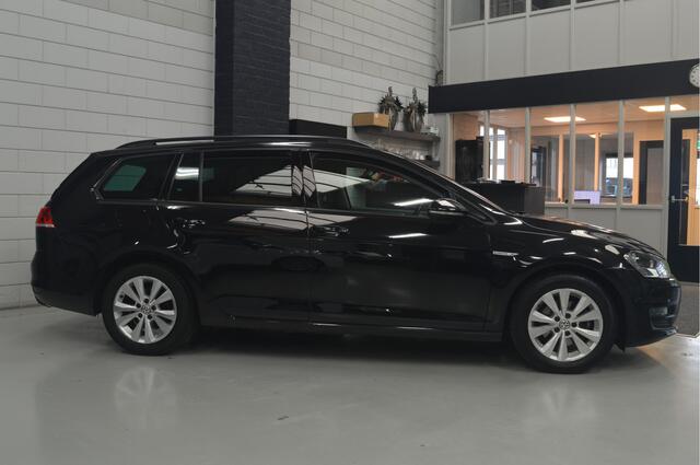 Volkswagen GOLF Variant 1.0 TSI Comfortline // AUTOMAAT // CLIMA // NAVI // CRUISE // TREKHAAK //