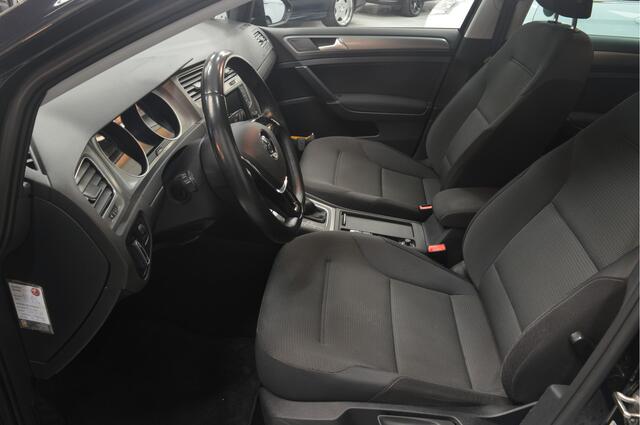 Volkswagen GOLF Variant 1.0 TSI Comfortline // AUTOMAAT // CLIMA // NAVI // CRUISE // TREKHAAK //