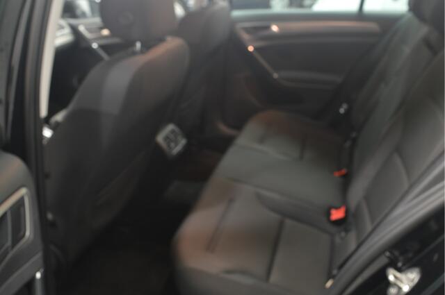 Volkswagen GOLF Variant 1.0 TSI Comfortline // AUTOMAAT // CLIMA // NAVI // CRUISE // TREKHAAK //
