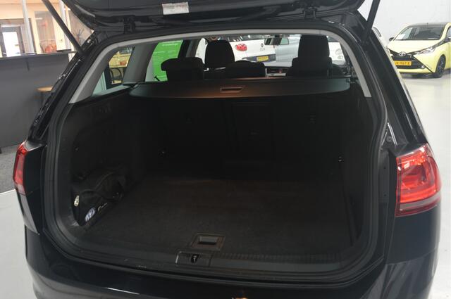 Volkswagen GOLF Variant 1.0 TSI Comfortline // AUTOMAAT // CLIMA // NAVI // CRUISE // TREKHAAK //
