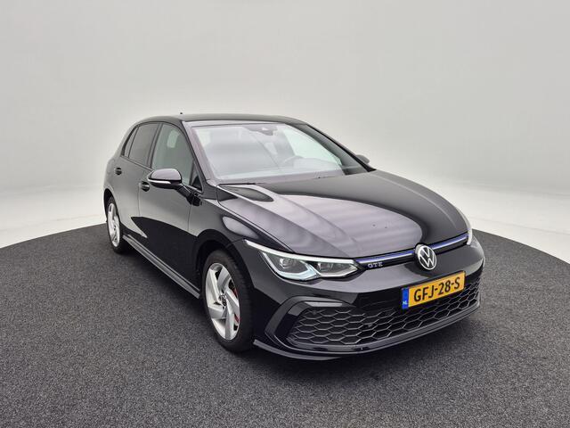 Volkswagen GOLF 1.4 eHybrid GTE 245 Pk | Stuur Verwarming | Stoel Verwarming Voor en Achter | Adaptive Cruise Control | ECC | Carplay | Navigatie | Privacy Glass | 17 Inch