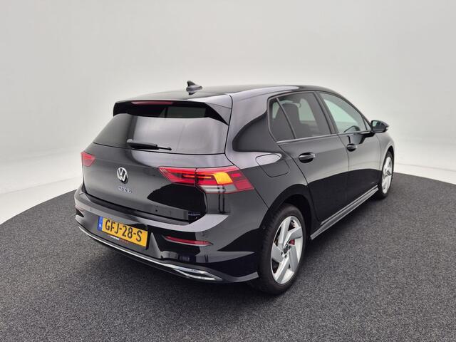 Volkswagen GOLF 1.4 eHybrid GTE 245 Pk | Stuur Verwarming | Stoel Verwarming Voor en Achter | Adaptive Cruise Control | ECC | Carplay | Navigatie | Privacy Glass | 17 Inch