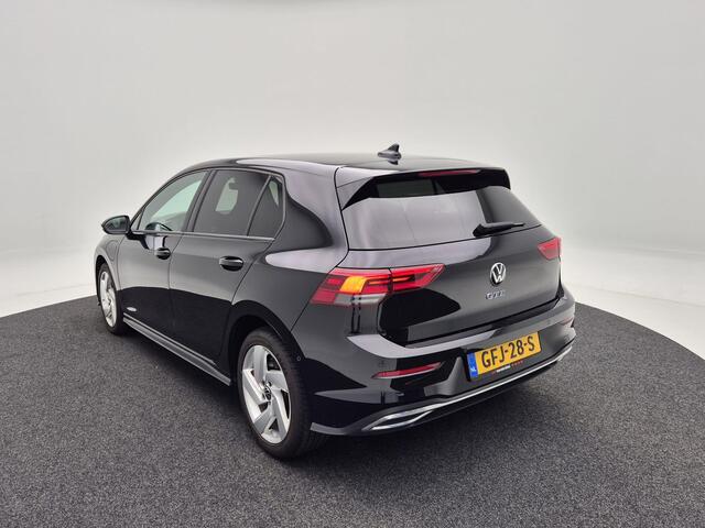 Volkswagen GOLF 1.4 eHybrid GTE 245 Pk | Stuur Verwarming | Stoel Verwarming Voor en Achter | Adaptive Cruise Control | ECC | Carplay | Navigatie | Privacy Glass | 17 Inch