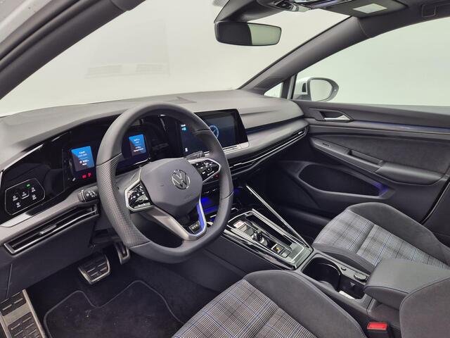 Volkswagen GOLF 1.4 eHybrid GTE 245 Pk Automaat | Full LED IQ Light | Panoramadak | 18 Inch | Navigatie | Adaptive Cruise | 5.653 Km!!