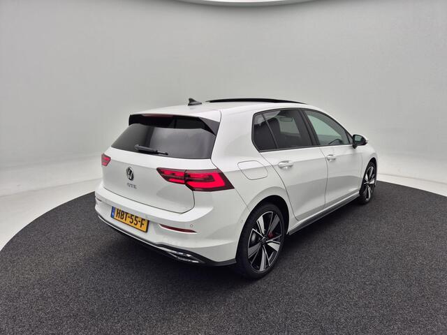 Volkswagen GOLF 1.4 eHybrid GTE 245 Pk Automaat | Full LED IQ Light | Panoramadak | 18 Inch | Navigatie | Adaptive Cruise | 5.653 Km!!