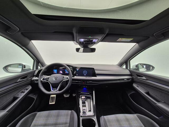 Volkswagen GOLF 1.4 eHybrid GTE 245 Pk Automaat | Full LED IQ Light | Panoramadak | 18 Inch | Navigatie | Adaptive Cruise | 5.653 Km!!