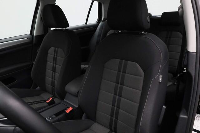 Volkswagen GOLF 1.0 TSI 115PK Connected Series | Navi | Camera | Cruise | Sportstoelen | Alarm