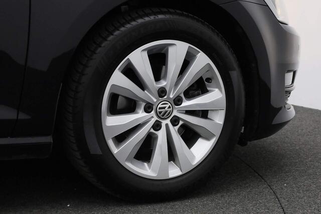 Volkswagen GOLF 1.0 TSI 115PK Connected Series | Navi | Camera | Cruise | Sportstoelen | Alarm