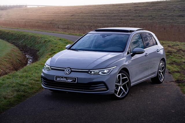 Volkswagen GOLF 1.5 eTSI Style 150 pk DSG Aut. Panodak, IQ LED Koplampen, Side Assist, Sportstoelen, NAP, 1e Eigenaar