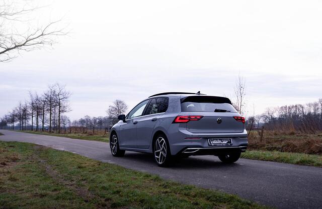 Volkswagen GOLF 1.5 eTSI Style 150 pk DSG Aut. Panodak, IQ LED Koplampen, Side Assist, Sportstoelen, NAP, 1e Eigenaar