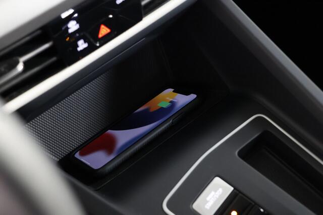 Volkswagen GOLF 1.0 eTSI Life / IQ-LED / ACC / CarPlay / Aut