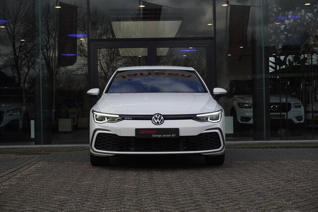 Volkswagen GOLF 1.4 eHybrid GTE | CarPlay | LED | Camera | ACC | Trekhaak | 18"