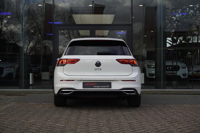 Volkswagen GOLF 1.4 eHybrid GTE | CarPlay | LED | Camera | ACC | Trekhaak | 18"