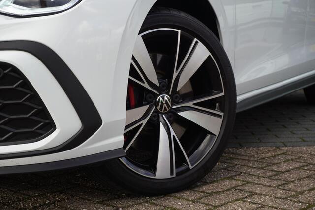 Volkswagen GOLF 1.4 eHybrid GTE | CarPlay | LED | Camera | ACC | Trekhaak | 18"