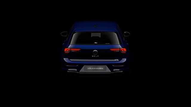 Volkswagen GOLF 1.5 eTSI 116 7DSG R-Line Edition | 'App-Connect' draadloze smartphone integratie | Achterbank in ongelijke delen neerklapbaar incl. middenarmsteun en doorlaadmogelijkheid | Advance pakket