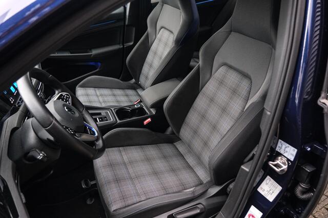 Volkswagen GOLF 1.4 eHybrid GTE / Vol opties! / Trekhaak / Standkachel / BTW