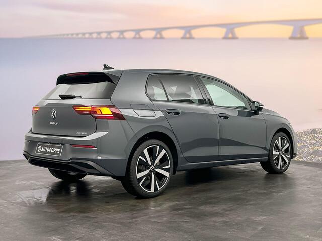Volkswagen GOLF Life Edition 1.5 eHybrid 150 kW / 204 pk Hatchback
