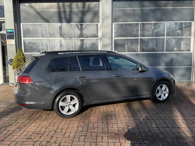 Volkswagen GOLF Variant 1.2 TSI Connected Series Automaat Bj 2016 Pdc,Navi,16Inch,Cruise,Clima Dealer onderhouden