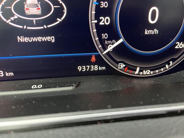 Volkswagen GOLF Variant 1.5 TSI R-Line / AUTOMAAT/ 2X R-LINE/ TREKHAAK/ DIGITAL DASH/ ACC/ DAB/ NAVI/ APP-CONNECT/ PARK. SENSOREN + CAMERA/ CLIMA/ STOELVERWARMING