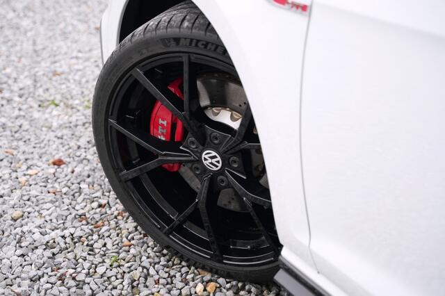 Volkswagen GOLF 2.0 TSI GTI TCR