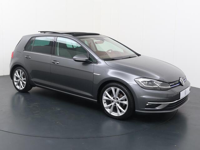 Volkswagen GOLF 1.5 TSI Highline | 130 PK | Automaat | Panoramadak | Navigatiesysteem | Keyless entry / start |