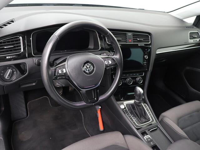 Volkswagen GOLF 1.5 TSI Highline | 130 PK | Automaat | Panoramadak | Navigatiesysteem | Keyless entry / start |
