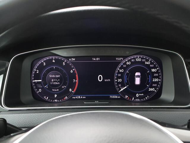 Volkswagen GOLF 1.5 TSI Highline | 130 PK | Automaat | Panoramadak | Navigatiesysteem | Keyless entry / start |