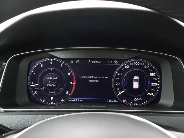 Volkswagen GOLF 1.5 TSI Highline | 130 PK | Automaat | Panoramadak | Navigatiesysteem | Keyless entry / start |