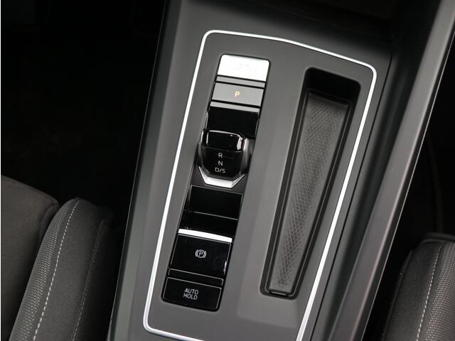 Volkswagen GOLF 1.5 eTSI Style I Navi I Ergostoel I LED I Camera