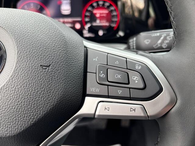 Volkswagen GOLF 1.0 eTSI Life Business
