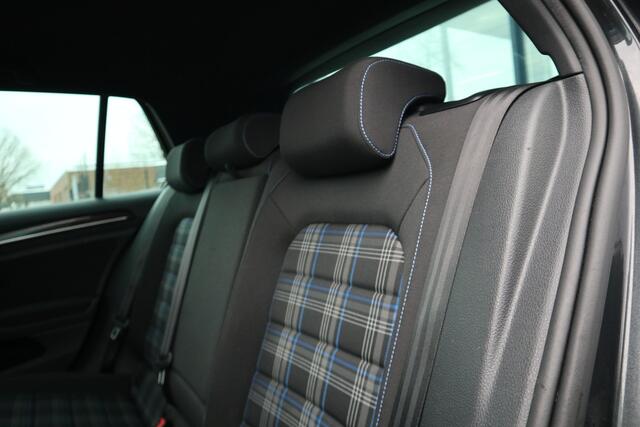 Volkswagen GOLF 1.4 TSI GTE Connected Series | Navigatie | Climate Control | APK 31-01-2026 |