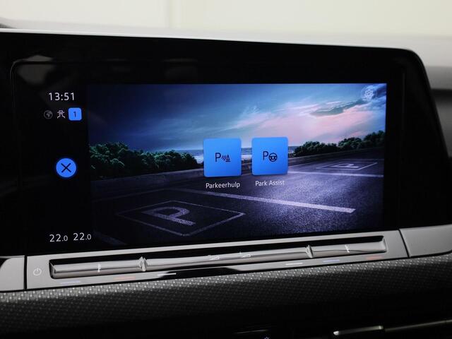 Volkswagen GOLF Variant 1.5TSI/130PK R-Line · Navigatie · Parkeersensoren + camera · LED