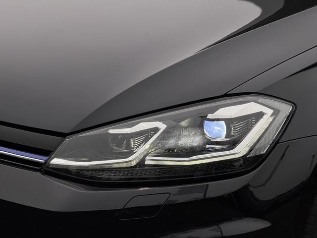 Volkswagen GOLF 1.5 TSI Highline | ACC | Stoelverwarming | LED