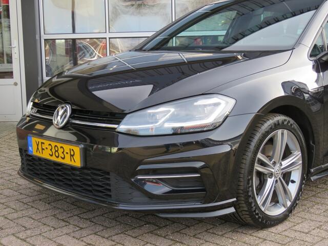 Volkswagen GOLF 1.5 TSI 150pk Highline Business R-Line / Led / Navi / BOVAG gara