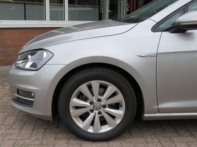 Volkswagen GOLF 1.0 TSI 115pk DSG-Aut. Connected Series / Camera / Navi / BOVAG