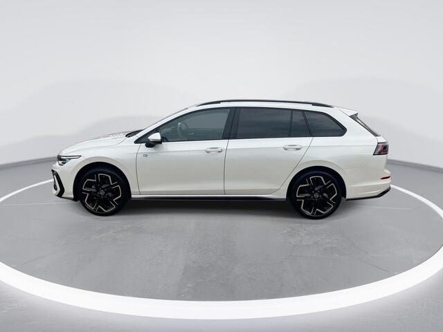 Volkswagen GOLF variant R-Line-Edition 1.5 eTSI 116 pk 7 versn. DSG · Assistance pakket plus · Koplampverlichting LED Matrix